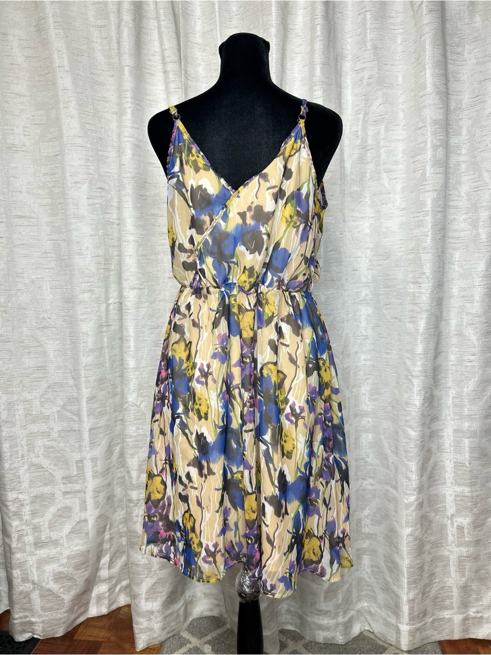Francesca’s collections Floral V-Neck Sleeveless Sundress L, in Multicolor